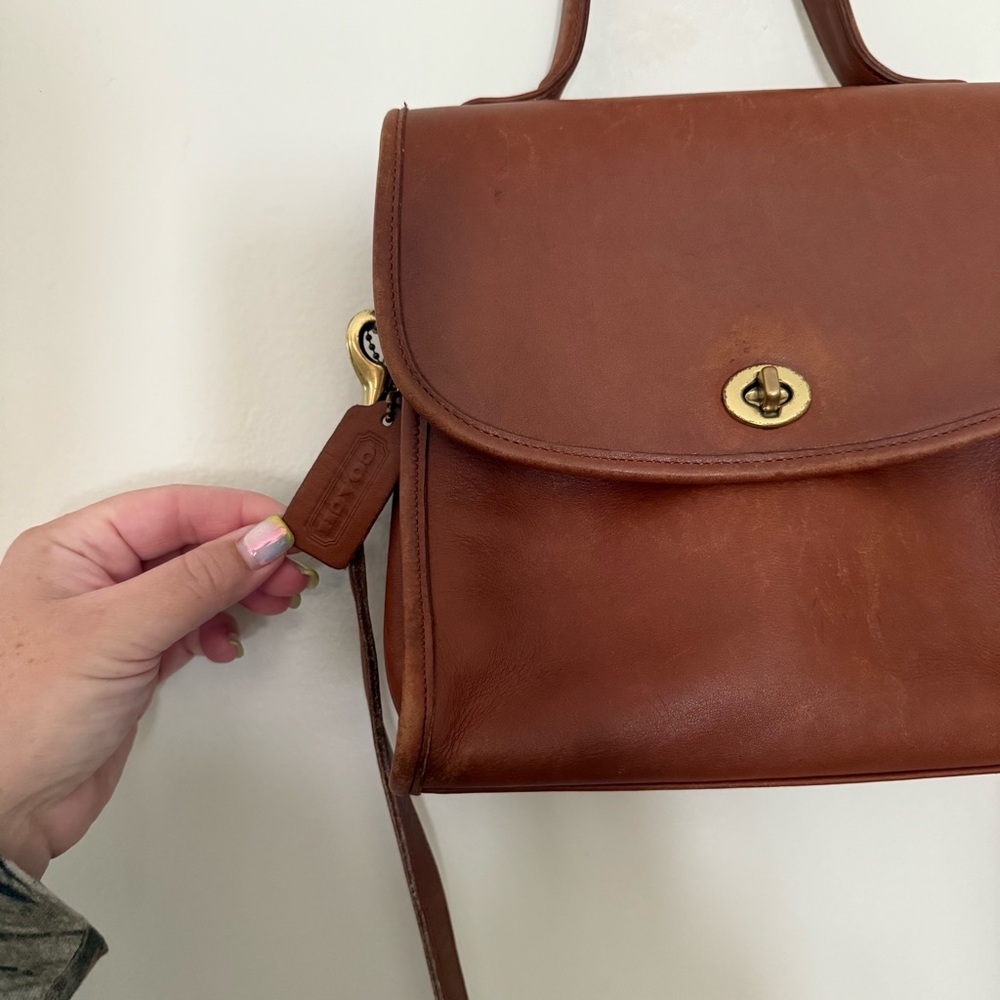 Vintage 90s Coach Brown Leather Manor British Tan 9977 - Picture 3 of 4